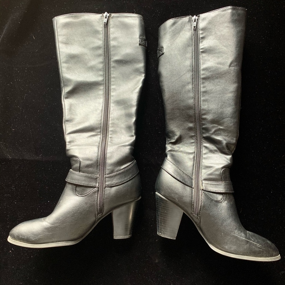 Women’s black heeled boot - Picture 5 of 6